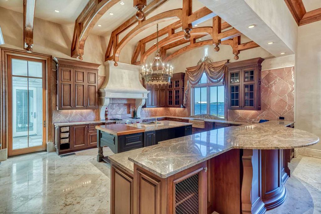 3730 Preserve Bay Boulevard, Panama City Beach, Florida, is built with Authentic Italian Design along the shores of the mesmerizing West Bay waters on the Northwest Florida Gulf Coast. Inspired by the classic Palladian villas of the Veneto in Italy, the Villa Chimera evokes an imperial aura.