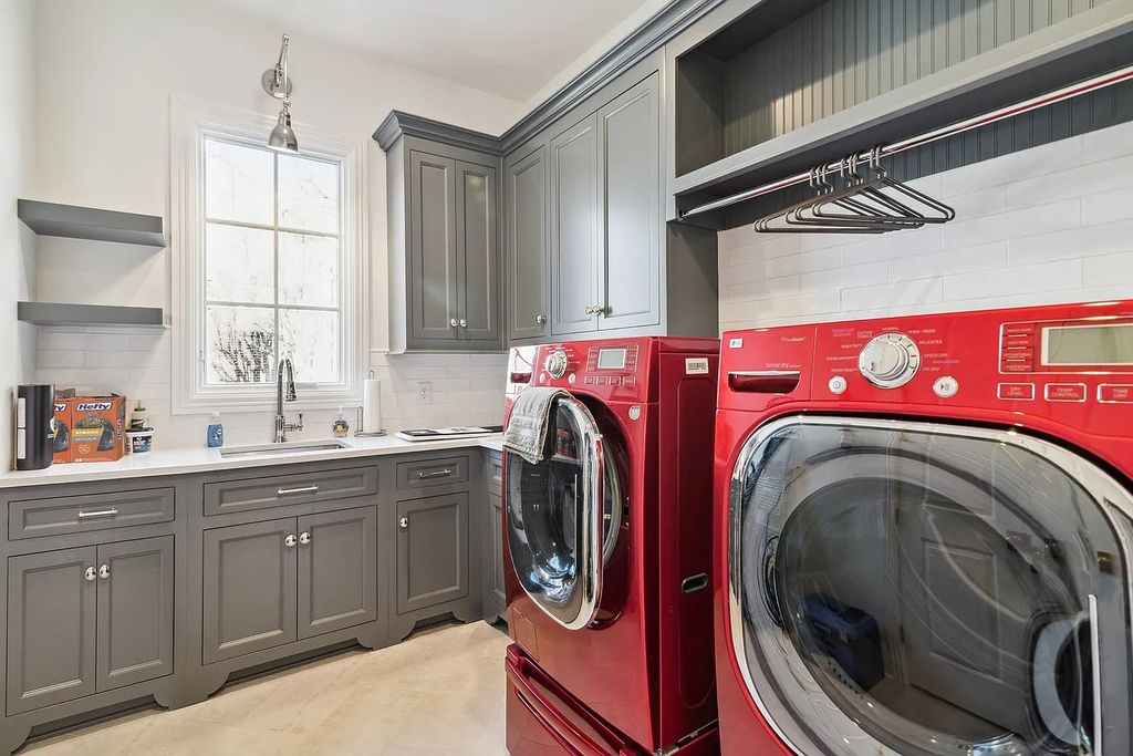 The Home in Nashville is a Gorgeous newer construction designed by P. Shea and built by Craftsman Residential, now available for sale. This home located at 4411B Soper Ave, Nashville, Tennessee