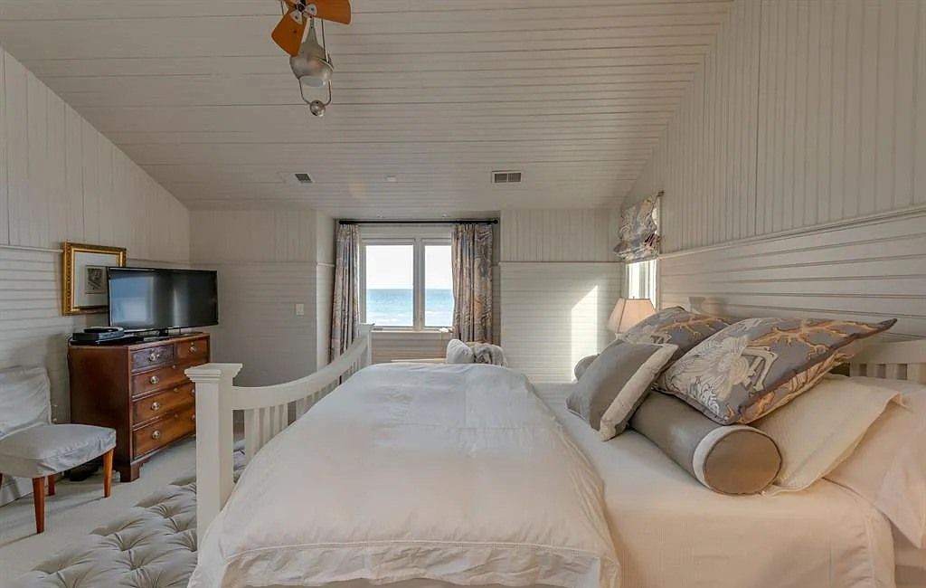The Estate in Port Huron is a luxurious home filled with spacious natural light now available for sale. This home located at 3201 Conger St, Port Huron, Michigan; offering 04 bedrooms and 08 bathrooms with 5,294 square feet of living spaces. 