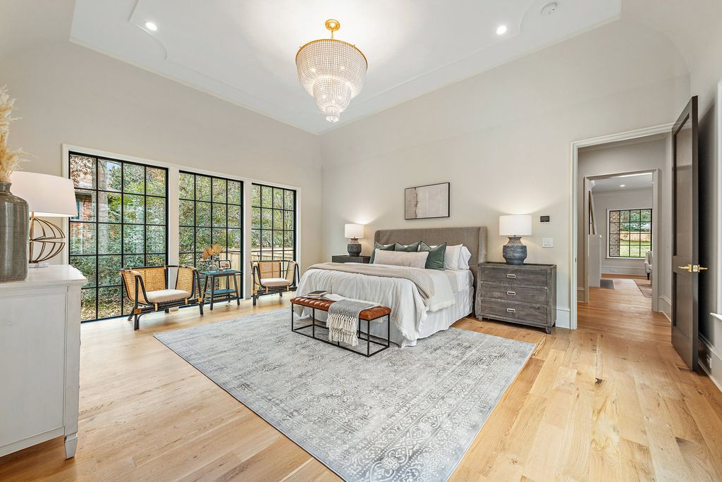 The Estate in Charlotte is a luxurious home showcasing stunning living spaces and amenities now available for sale. This home located at 6015 Lansing Dr, Charlotte, North Carolina; offering 05 bedrooms and 05 bathrooms with 5,712 square feet of living spaces.