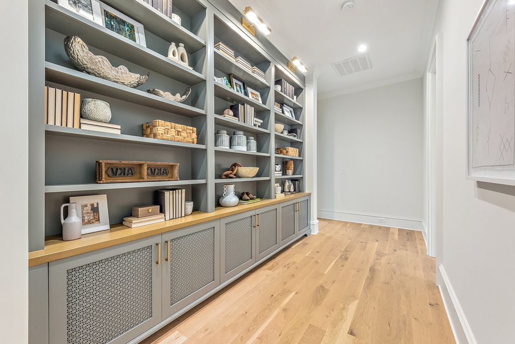 The Estate in Charlotte is a luxurious home showcasing stunning living spaces and amenities now available for sale. This home located at 6015 Lansing Dr, Charlotte, North Carolina; offering 05 bedrooms and 05 bathrooms with 5,712 square feet of living spaces.