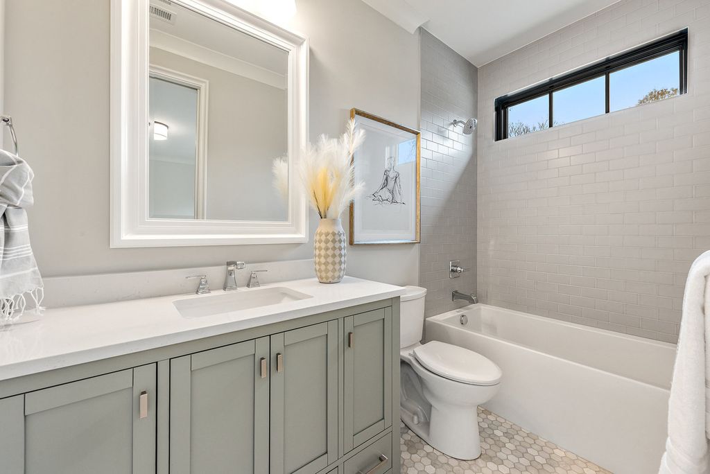 The Estate in Charlotte is a luxurious home showcasing stunning living spaces and amenities now available for sale. This home located at 6015 Lansing Dr, Charlotte, North Carolina; offering 05 bedrooms and 05 bathrooms with 5,712 square feet of living spaces.