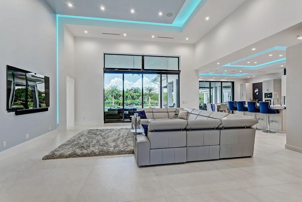 5812 Lady Luck Road, Palm Beach Gardens, Florida, is the finest modern new construction that is available in Steeplechase, one of the most desirable neighborhoods. This wonderful home in South Florida features the crispest modern interior and modern technology, such as the solar roof and Icynene foam insulation.