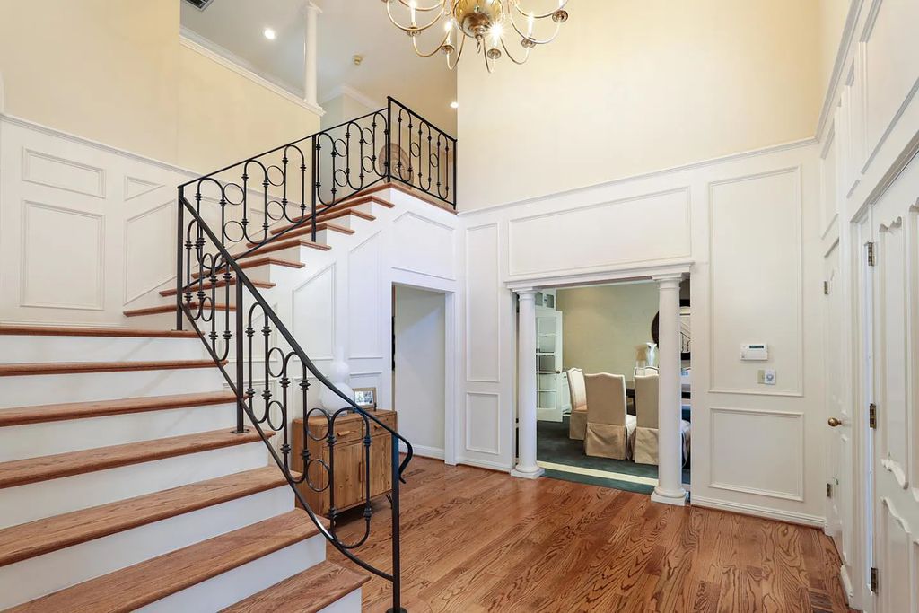 16050 Viewfield Road, Monte Sereno, California is an incredible property on 1.4 usable acres just a few short blocks to vibrant downtown Los Gatos boasting grand semi-circular staircase and vaulted ceilings, park-like back yard, 800 bottle wine cellar, and more.