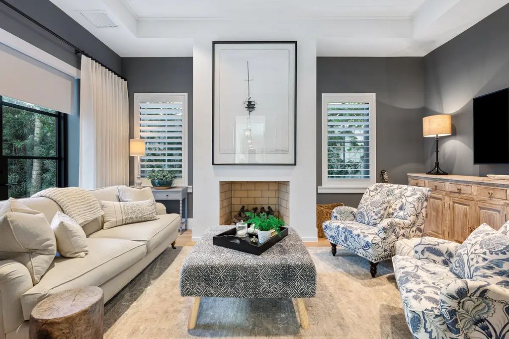 9201 Mercato Way, Naples, Florida is a magnificent gem in the heart of the Residences at Mercato just minutes from the famous Vanderbilt Beach with a custom outdoor oasis, an open floor plan, and designer touches throughout.
