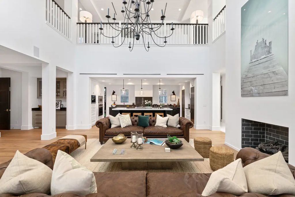 9201 Mercato Way, Naples, Florida is a magnificent gem in the heart of the Residences at Mercato just minutes from the famous Vanderbilt Beach with a custom outdoor oasis, an open floor plan, and designer touches throughout.