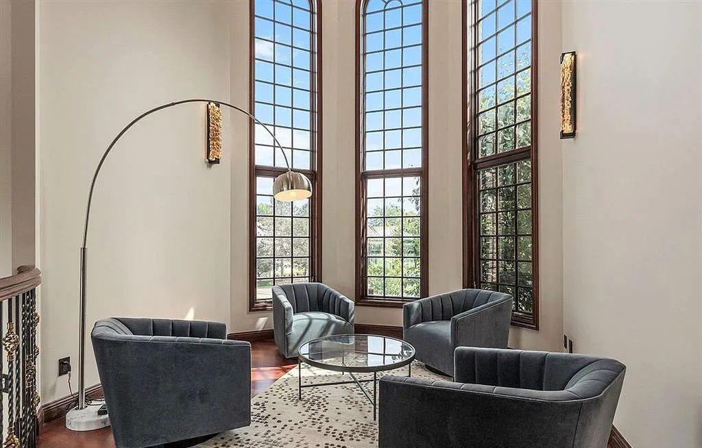 The Home in Fenton is a luxurious home with all the amenities for your elegant lifestyle, now available for sale. This home located at 75 Chateaux Du Lac, Fenton, Michigan