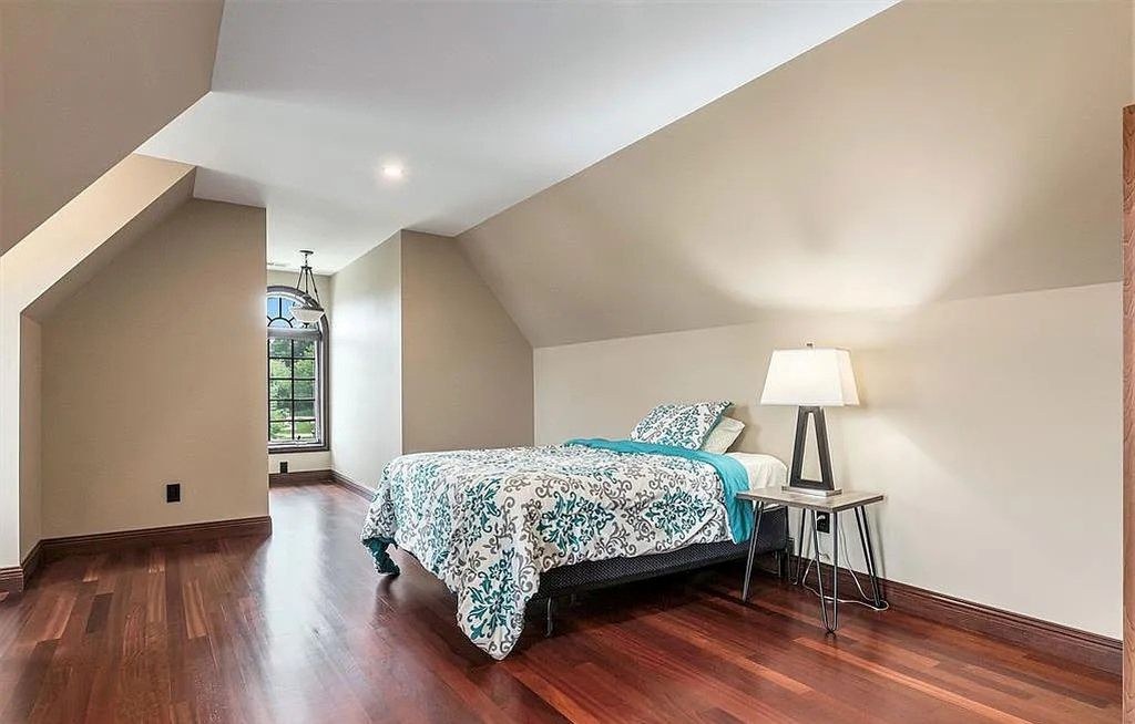 The Home in Fenton is a luxurious home with all the amenities for your elegant lifestyle, now available for sale. This home located at 75 Chateaux Du Lac, Fenton, Michigan