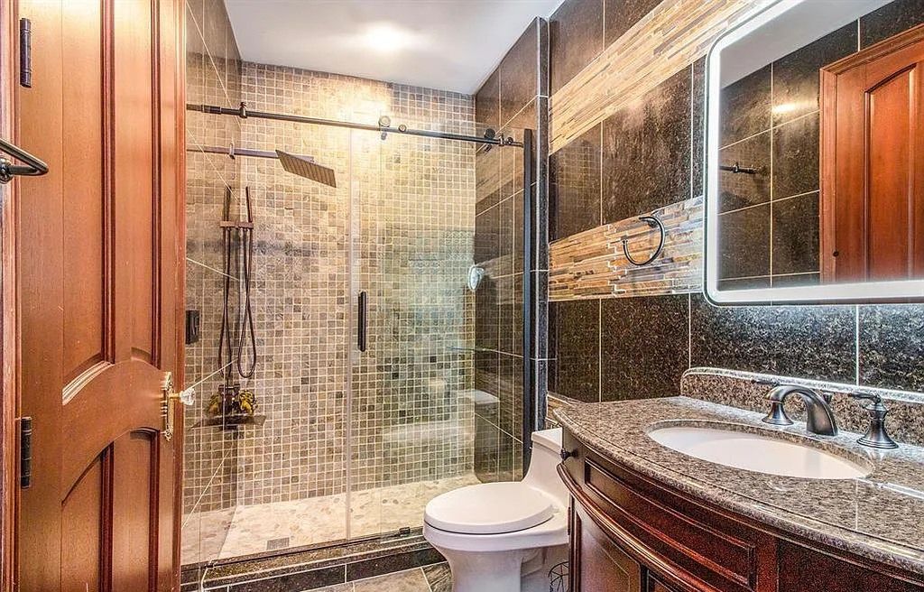 The Home in Fenton is a luxurious home with all the amenities for your elegant lifestyle, now available for sale. This home located at 75 Chateaux Du Lac, Fenton, Michigan