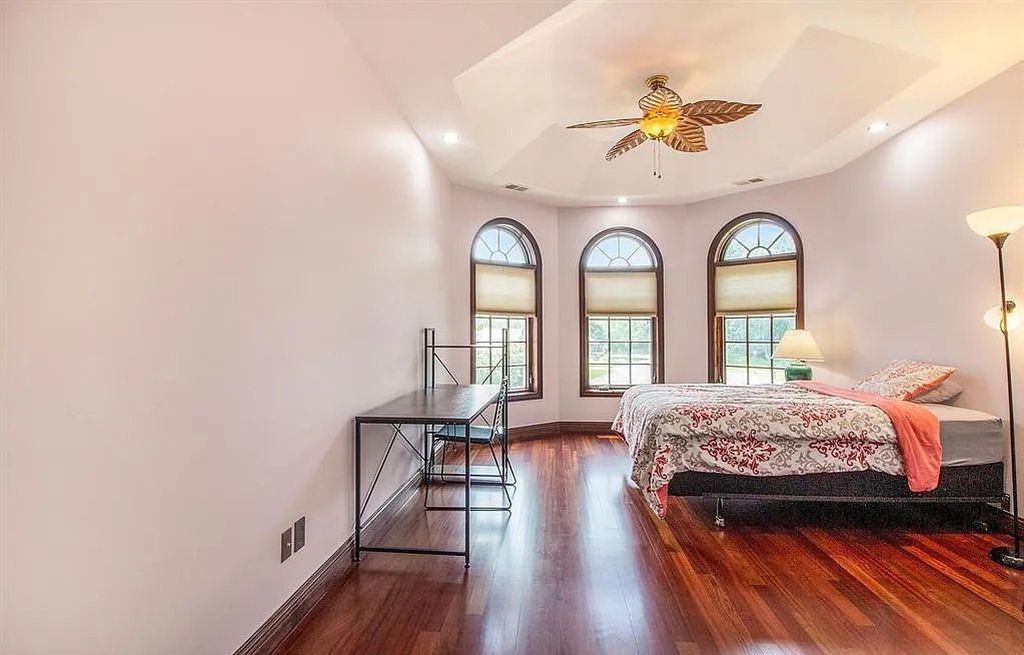 The Home in Fenton is a luxurious home with all the amenities for your elegant lifestyle, now available for sale. This home located at 75 Chateaux Du Lac, Fenton, Michigan