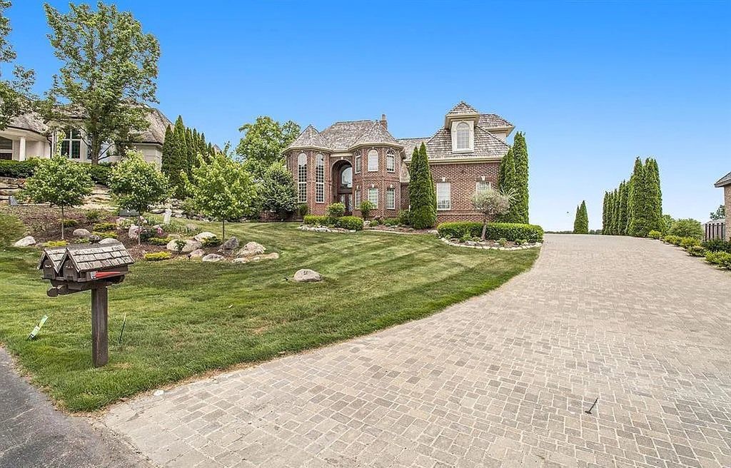 The Home in Fenton is a luxurious home with all the amenities for your elegant lifestyle, now available for sale. This home located at 75 Chateaux Du Lac, Fenton, Michigan