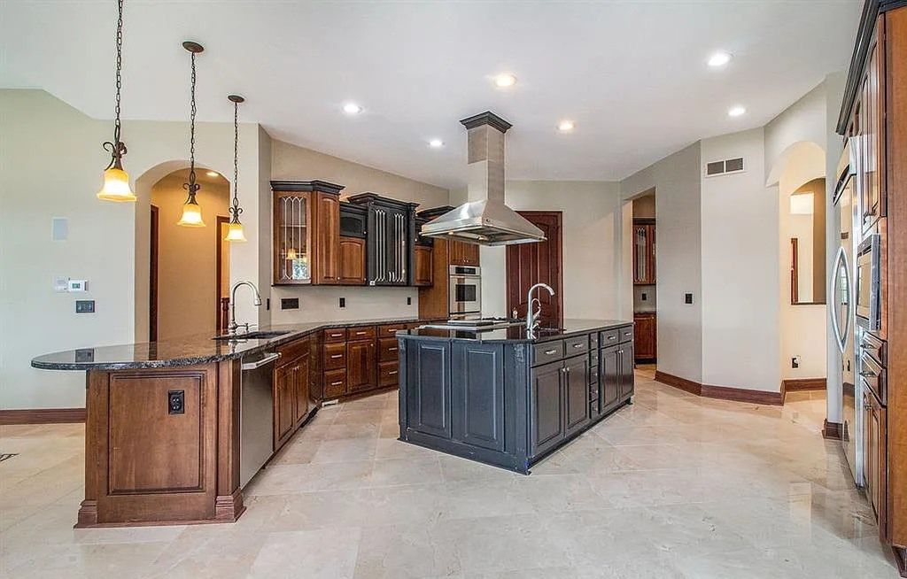 The Home in Fenton is a luxurious home with all the amenities for your elegant lifestyle, now available for sale. This home located at 75 Chateaux Du Lac, Fenton, Michigan