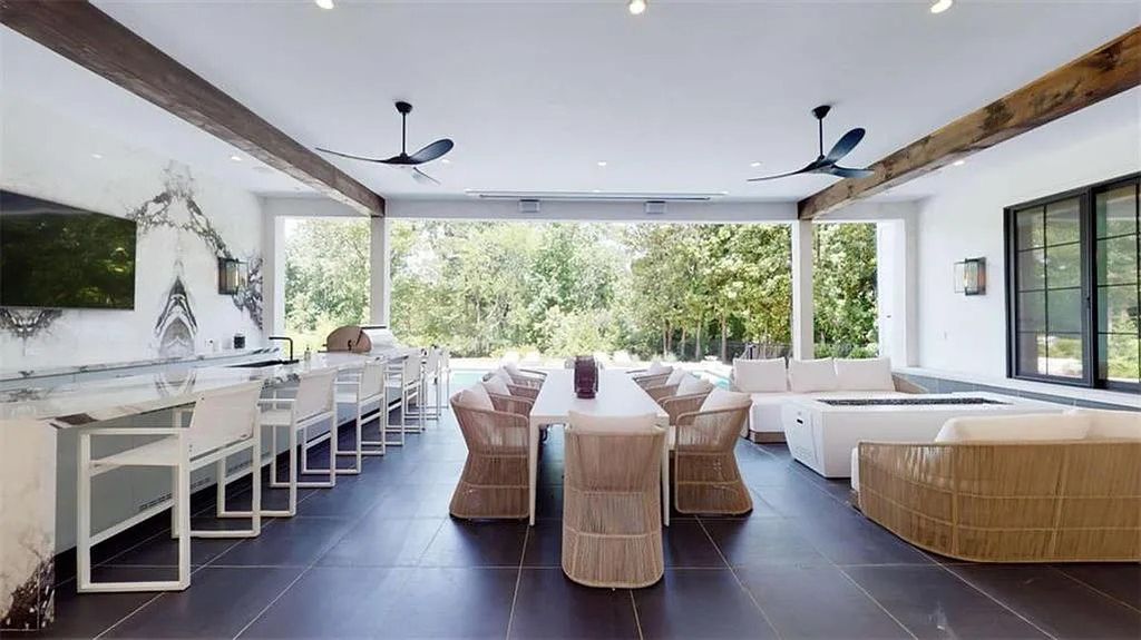 The Estate in Atlanta is a luxurious home revealing seamless indoor and outdoor living spaces now available for sale. This home located at 3206 Arden Rd NW, Atlanta, Georgia; offering 07 bedrooms and 08 bathrooms with 17,887 square feet of living spaces.