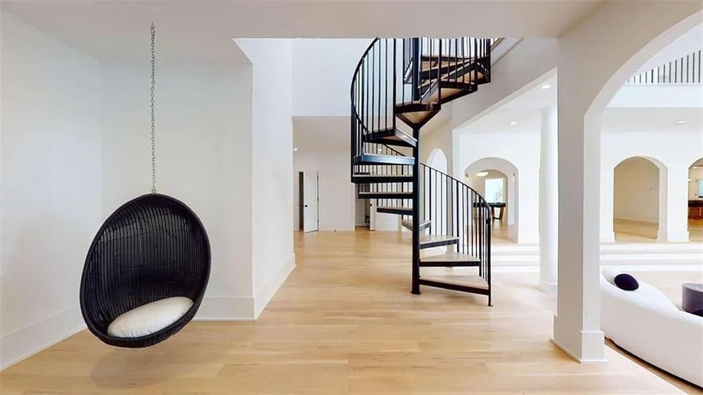 The Estate in Atlanta is a luxurious home revealing seamless indoor and outdoor living spaces now available for sale. This home located at 3206 Arden Rd NW, Atlanta, Georgia; offering 07 bedrooms and 08 bathrooms with 17,887 square feet of living spaces.