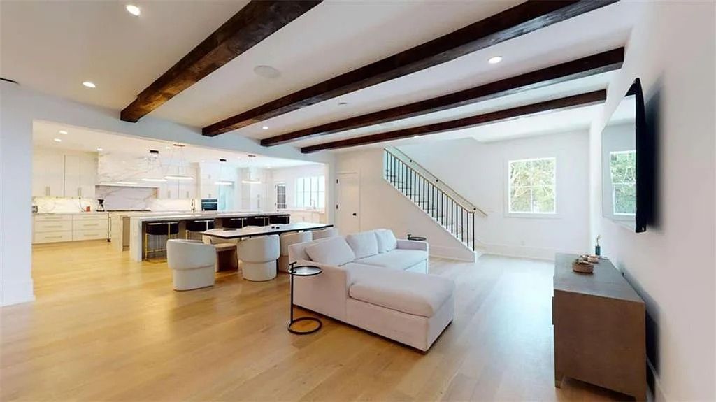 The Estate in Atlanta is a luxurious home revealing seamless indoor and outdoor living spaces now available for sale. This home located at 3206 Arden Rd NW, Atlanta, Georgia; offering 07 bedrooms and 08 bathrooms with 17,887 square feet of living spaces.
