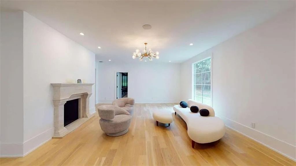 The Estate in Atlanta is a luxurious home revealing seamless indoor and outdoor living spaces now available for sale. This home located at 3206 Arden Rd NW, Atlanta, Georgia; offering 07 bedrooms and 08 bathrooms with 17,887 square feet of living spaces.