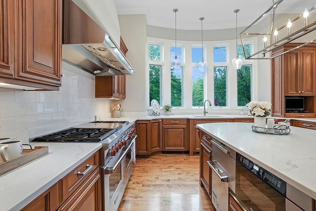 The Estate in Naperville is a luxurious home of architectural perfection and exceptional features now available for sale. This home located at 8S061 Indiana Ave, Naperville, Illinois; offering 05 bedrooms and 10 bathrooms with 9,940 square feet of living spaces.
