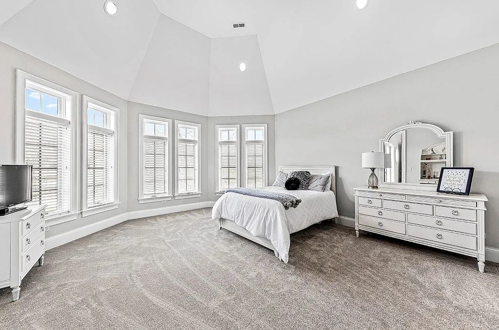 The Estate in Naperville is a luxurious home of architectural perfection and exceptional features now available for sale. This home located at 8S061 Indiana Ave, Naperville, Illinois; offering 05 bedrooms and 10 bathrooms with 9,940 square feet of living spaces.