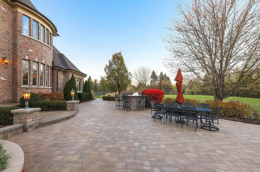The Estate in Naperville is a luxurious home of architectural perfection and exceptional features now available for sale. This home located at 8S061 Indiana Ave, Naperville, Illinois; offering 05 bedrooms and 10 bathrooms with 9,940 square feet of living spaces.