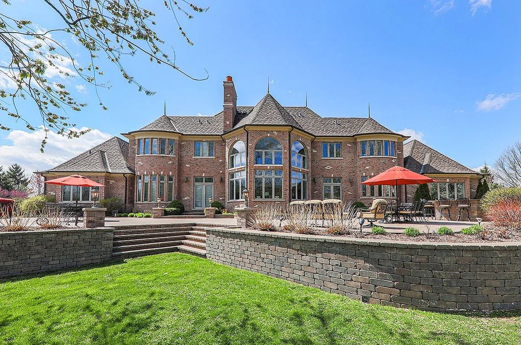 The Estate in Naperville is a luxurious home of architectural perfection and exceptional features now available for sale. This home located at 8S061 Indiana Ave, Naperville, Illinois; offering 05 bedrooms and 10 bathrooms with 9,940 square feet of living spaces.