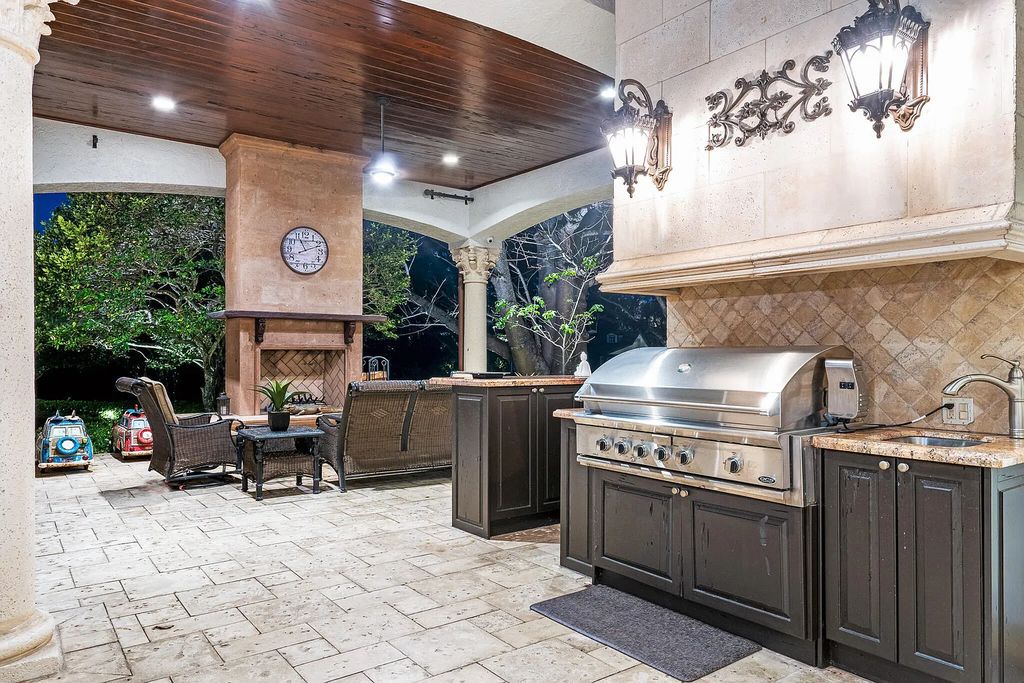 6030 Le Lac Road, Boca Raton, Florida, designed by award-winning architect Randall Stofft, is an exquisite lakefront estate located on 2.13 acres of meticulously manicured grounds within Boca Raton's most prestigious neighborhoods.