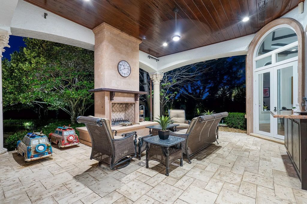 6030 Le Lac Road, Boca Raton, Florida, designed by award-winning architect Randall Stofft, is an exquisite lakefront estate located on 2.13 acres of meticulously manicured grounds within Boca Raton's most prestigious neighborhoods.