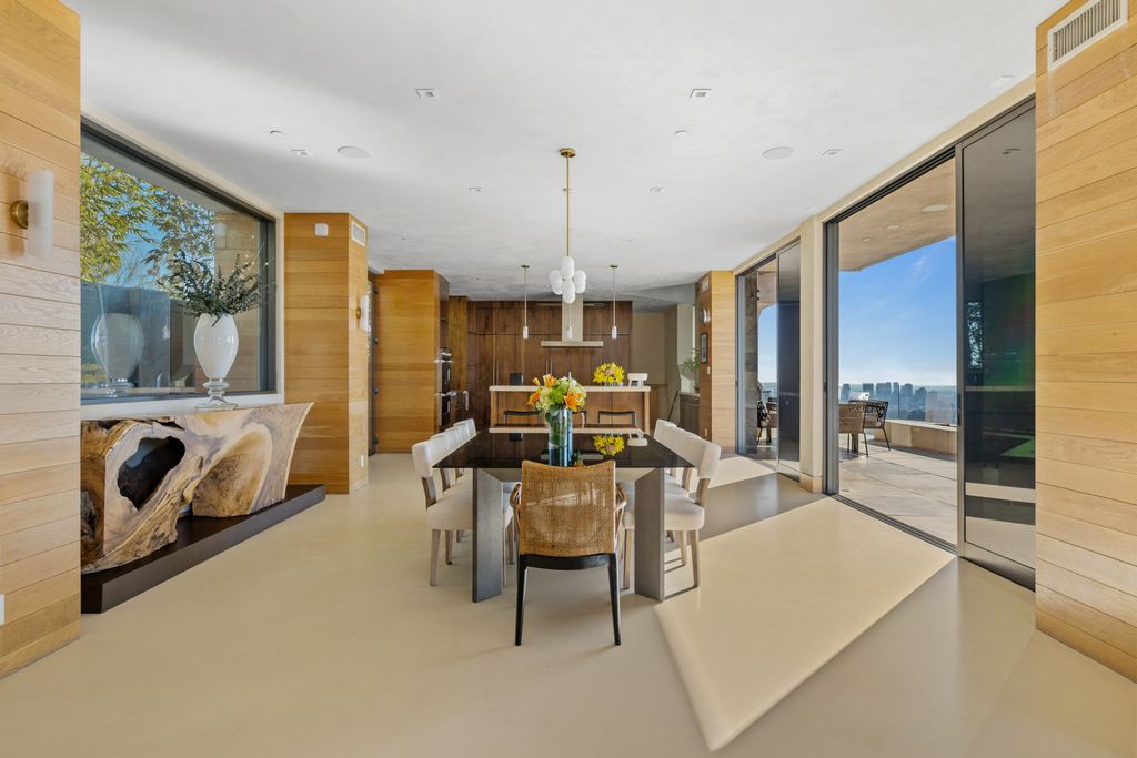 1525 Blue Jay Way, Los Angeles, California is an exceptional blend of art and architecture, showcasing a unique expression of design and creativity that will leave you in awe. 