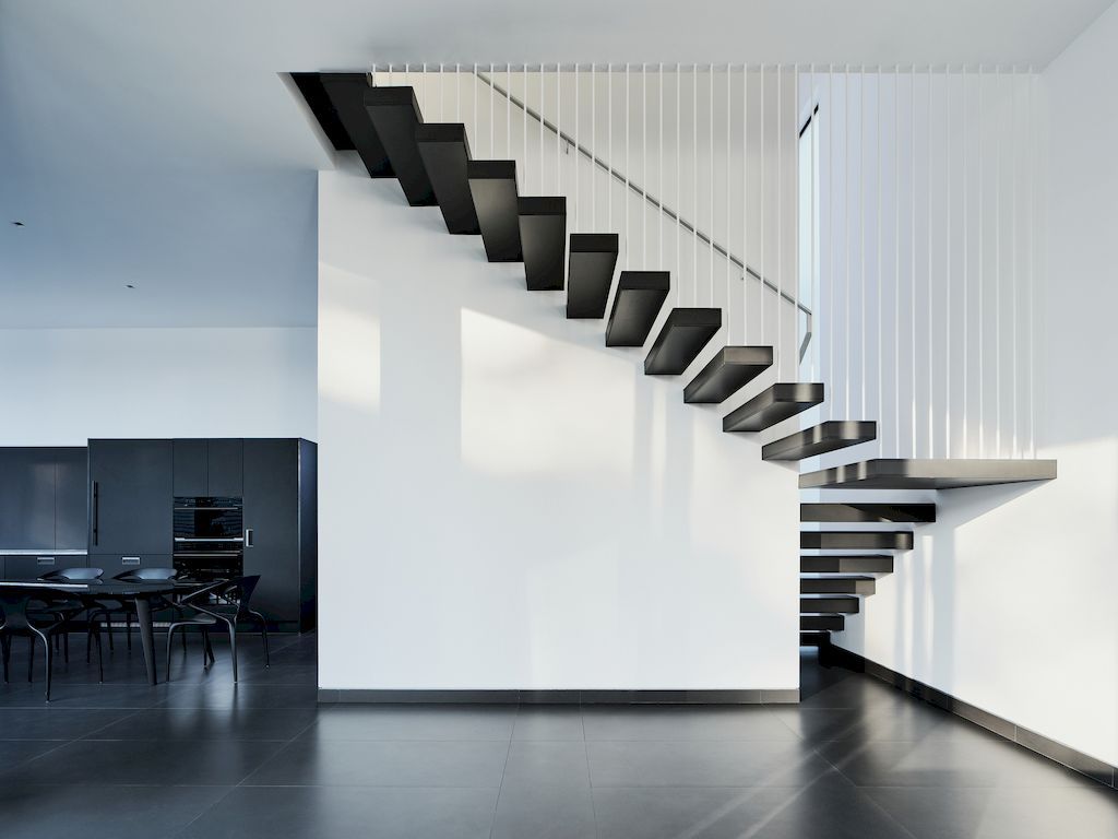 212 Tucker House in California by Stanley Saitowitz Natoma Architects