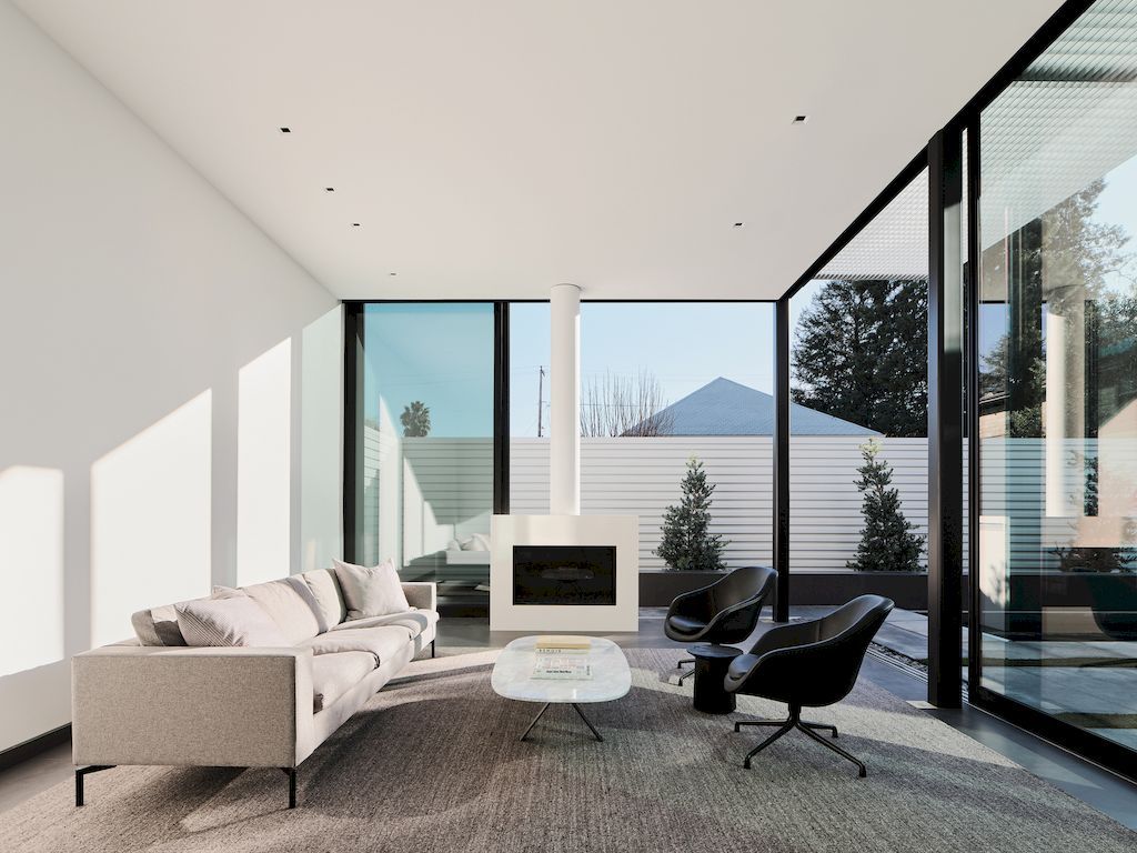 212 Tucker House in California by Stanley Saitowitz Natoma Architects