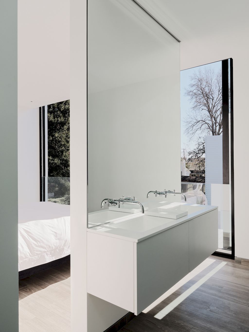 212 Tucker House in California by Stanley Saitowitz Natoma Architects
