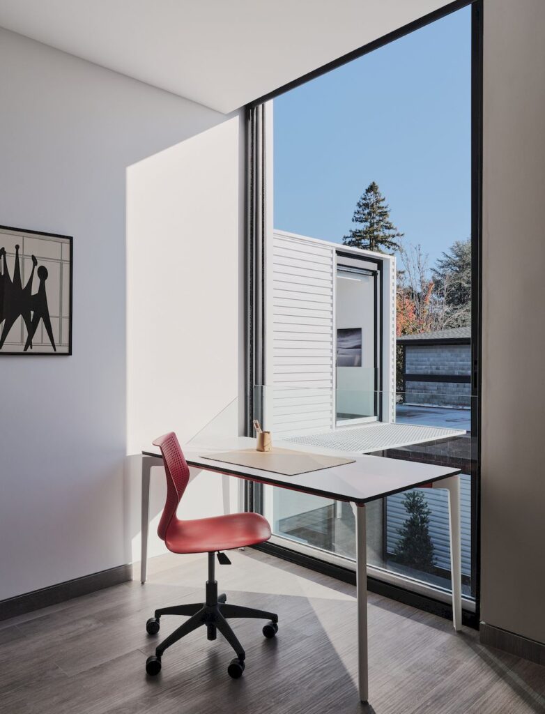 212 Tucker House in California by Stanley Saitowitz Natoma Architects 24