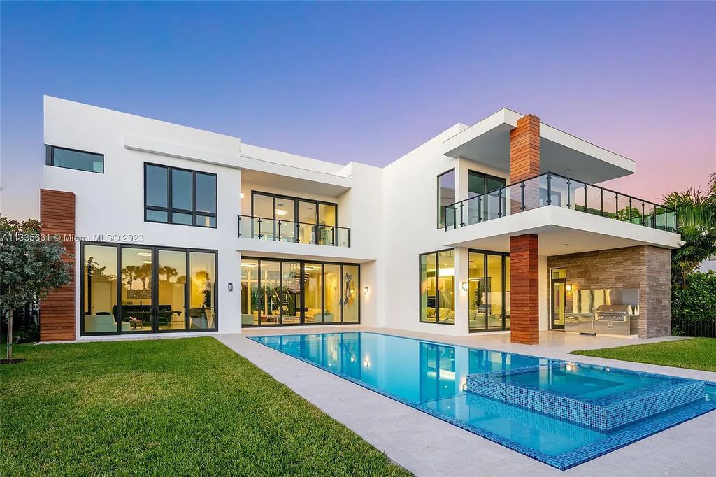 17199 Brulee Breeze Way, Boca Raton, Florida, is located in one of Boca Raton’s most sought after communities, Boca Bridges Estates.