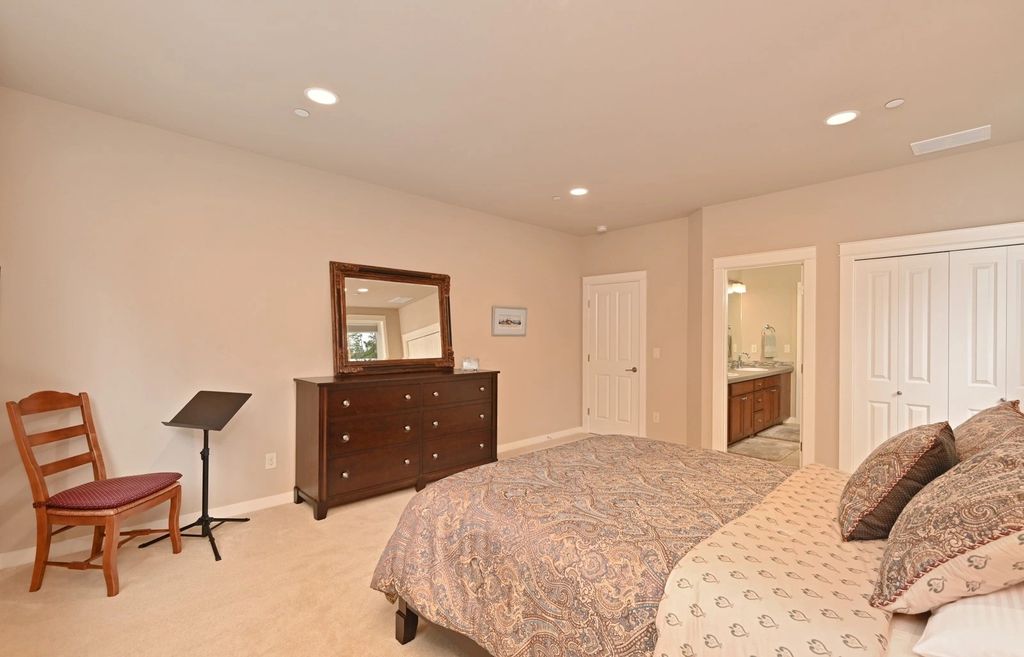 The Home in Redmond is a luxurious home with gracious room sizes and cozy spaces, now available for sale. This home located at 9215 255th Avenue NE, Redmond, Washington