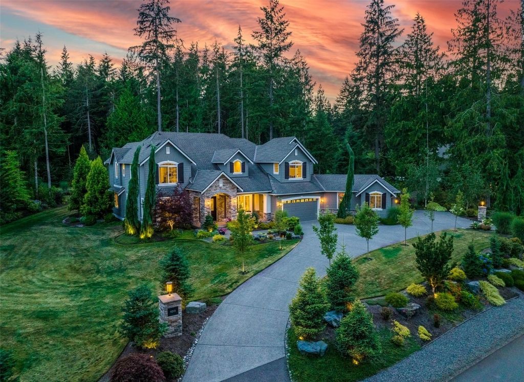 Boasting Sophisticated Spaces Weaving Convenience Function Throughout Stunning Two Story Home Asks for 3.15 in Redmond WA 36
