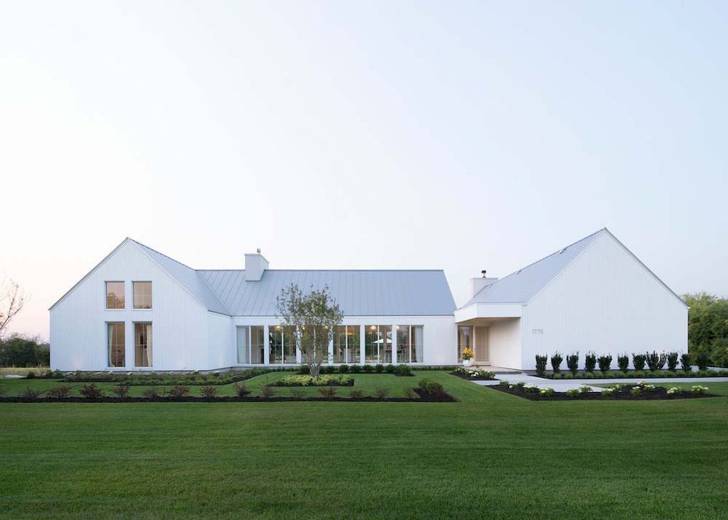 Comtois Residence, a Stunning Private Monochromatic home by DKA