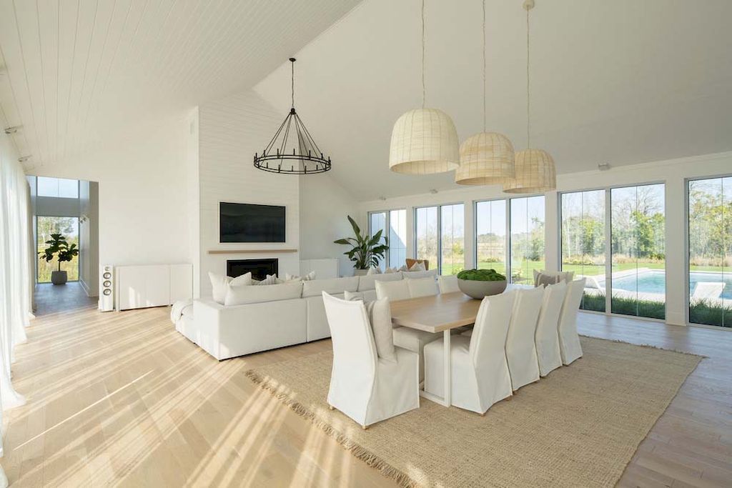 Comtois Residence, a Stunning Private Monochromatic home by DKA
