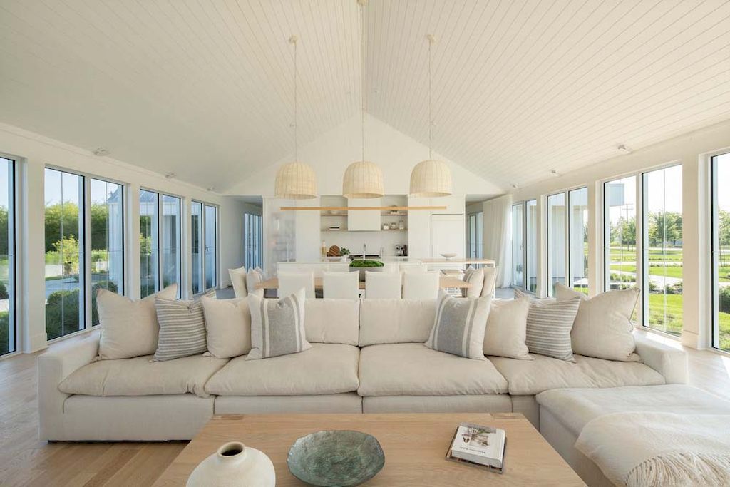 Comtois Residence, a Stunning Private Monochromatic home by DKA