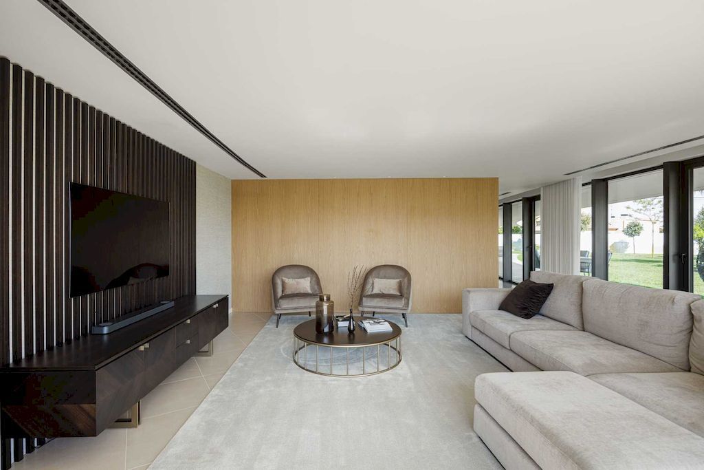 Casa 109, Peaceful Pure white block by FRARI - architecture network