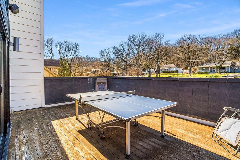 The Estate in Nashville is a luxurious home having all amenities and more, especially a newly built amazing outdoor living space with bar/dining area now available for sale. This home located at 4506B Belmont Park Ter, Nashville, Tennessee; offering 05 bedrooms and 04 bathrooms with 4,074 square feet of living spaces.
