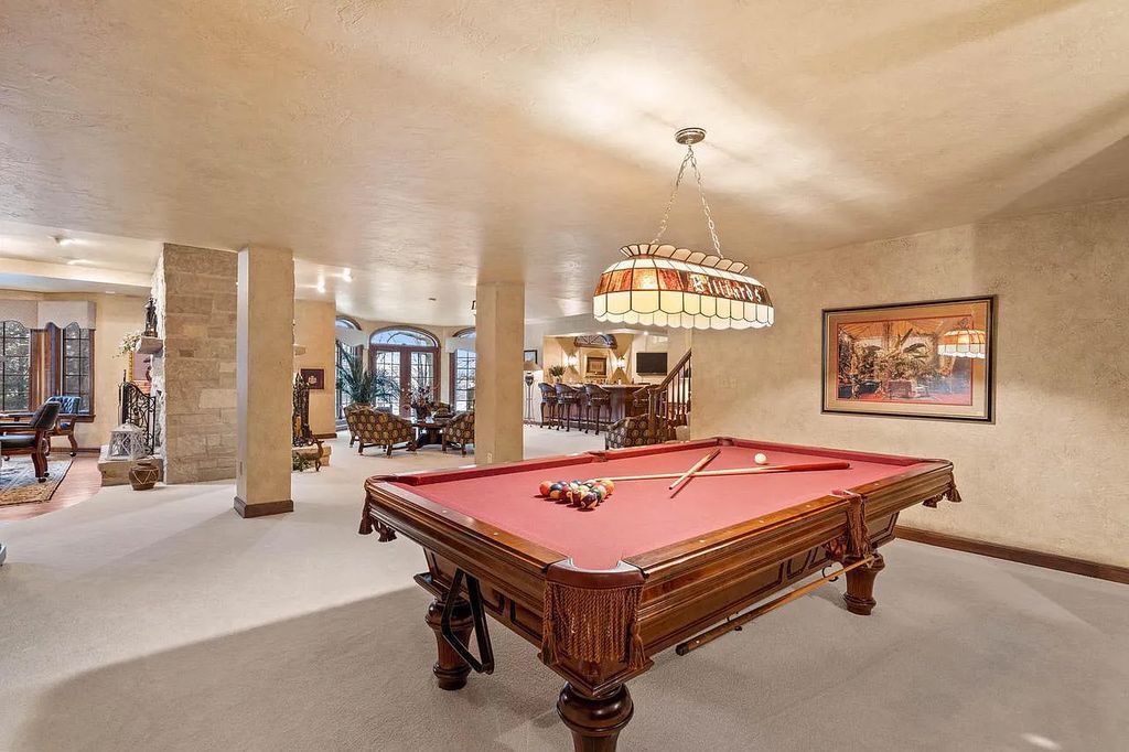 The Estate in Oconomowoc is a luxurious home with luxurious details throughout and unparalleled lakefront views now available for sale. This home located at 34595 Springbank Rd, Oconomowoc, Wisconsin; offering 04 bedrooms and 04 bathrooms with 5,694 square feet of living spaces.