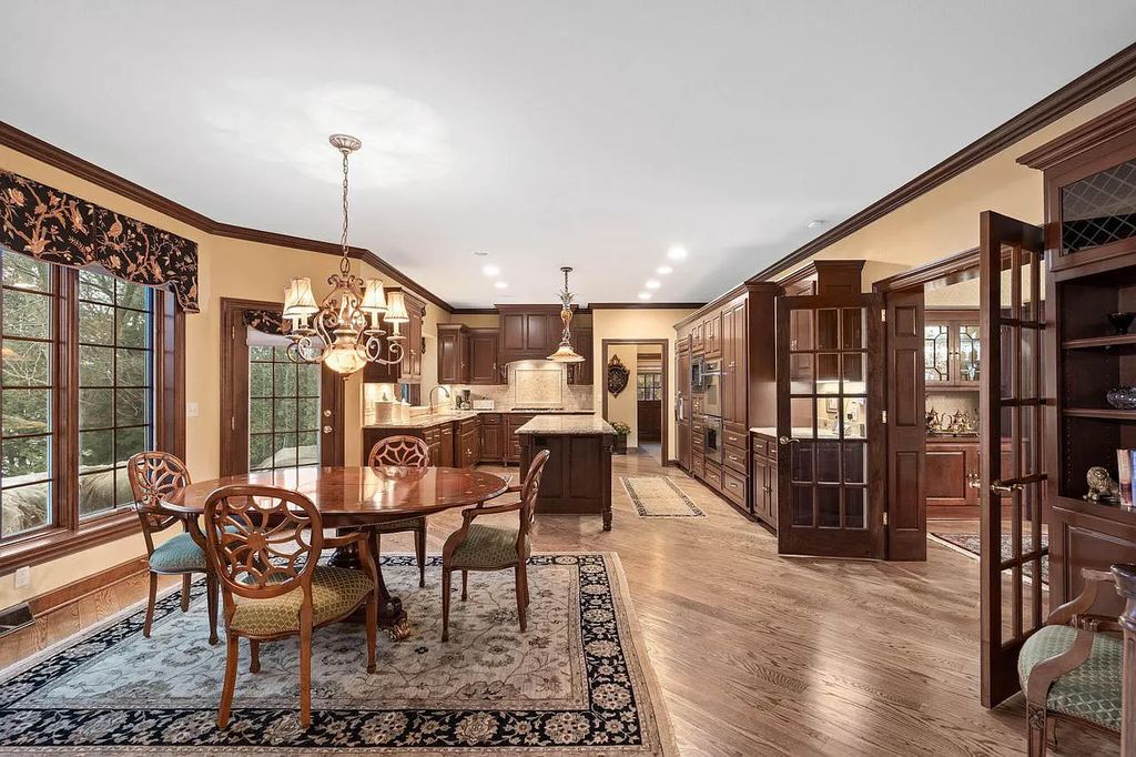The Estate in Oconomowoc is a luxurious home with luxurious details throughout and unparalleled lakefront views now available for sale. This home located at 34595 Springbank Rd, Oconomowoc, Wisconsin; offering 04 bedrooms and 04 bathrooms with 5,694 square feet of living spaces.