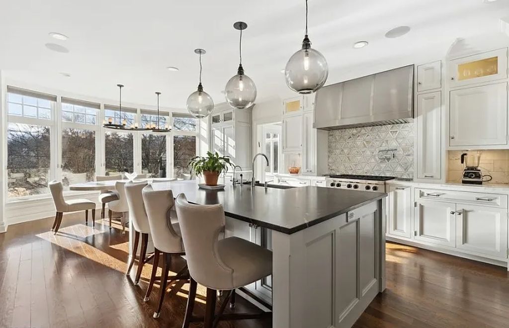 The Estate in Montclair Twp. is a luxurious home commanding stunning and picturesque panoramic views of the park now available for sale. This home located at 30 Club Rd, Montclair Twp., New Jersey; offering 06 bedrooms and 07 bathrooms with 6,500 square feet of living spaces. 