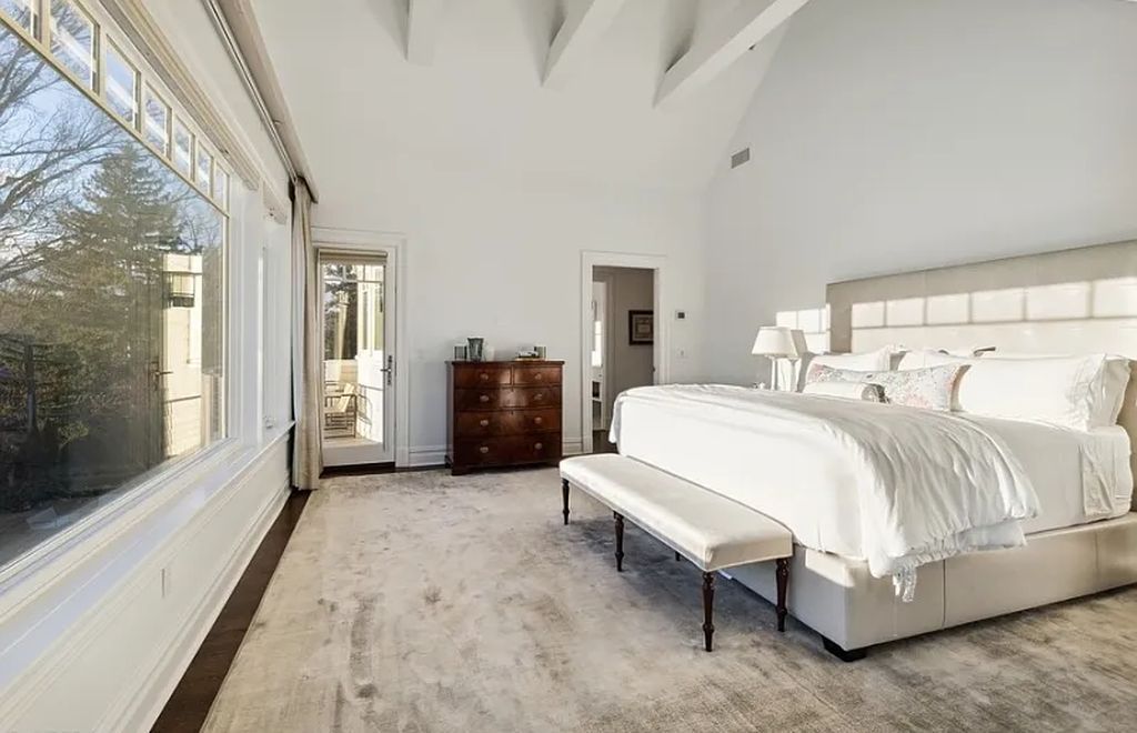 The Estate in Montclair Twp. is a luxurious home commanding stunning and picturesque panoramic views of the park now available for sale. This home located at 30 Club Rd, Montclair Twp., New Jersey; offering 06 bedrooms and 07 bathrooms with 6,500 square feet of living spaces. 