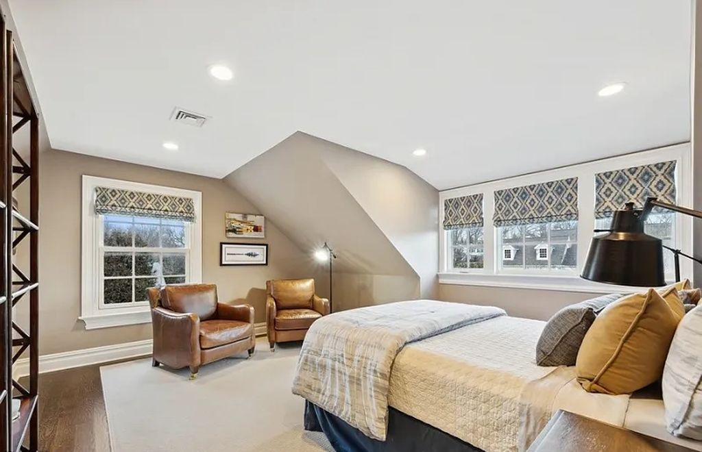 The Estate in Montclair Twp. is a luxurious home commanding stunning and picturesque panoramic views of the park now available for sale. This home located at 30 Club Rd, Montclair Twp., New Jersey; offering 06 bedrooms and 07 bathrooms with 6,500 square feet of living spaces. 