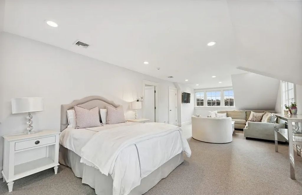 The Estate in Montclair Twp. is a luxurious home commanding stunning and picturesque panoramic views of the park now available for sale. This home located at 30 Club Rd, Montclair Twp., New Jersey; offering 06 bedrooms and 07 bathrooms with 6,500 square feet of living spaces. 