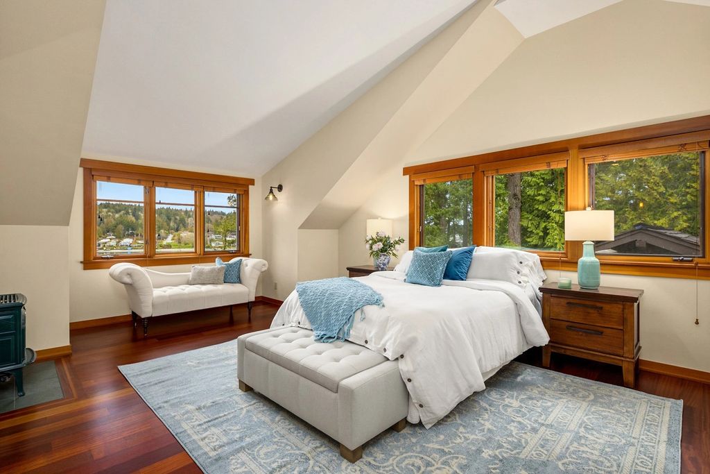 The Home in Bainbridge Island is an exceptional custom estate with 2 homes on a combined acre including 139’ of spectacular water frontage, now available for sale. This home located at 17253 & 17204 Agate Street NE, Bainbridge Island, Washington