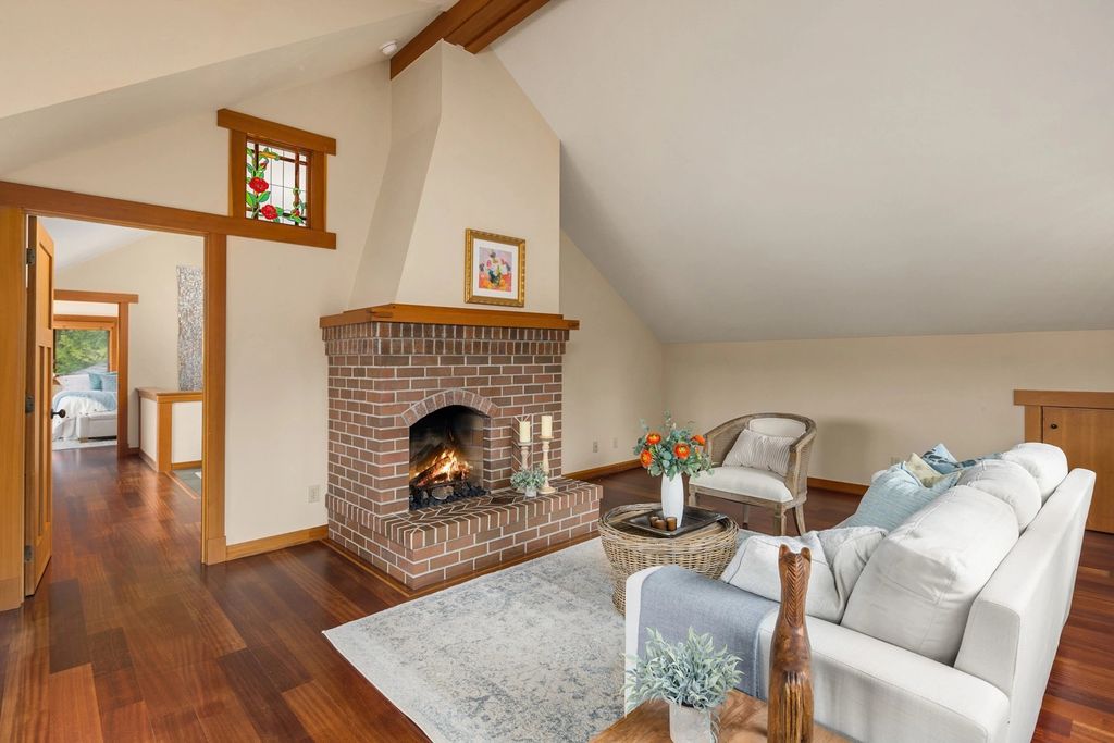 The Home in Bainbridge Island is an exceptional custom estate with 2 homes on a combined acre including 139’ of spectacular water frontage, now available for sale. This home located at 17253 & 17204 Agate Street NE, Bainbridge Island, Washington