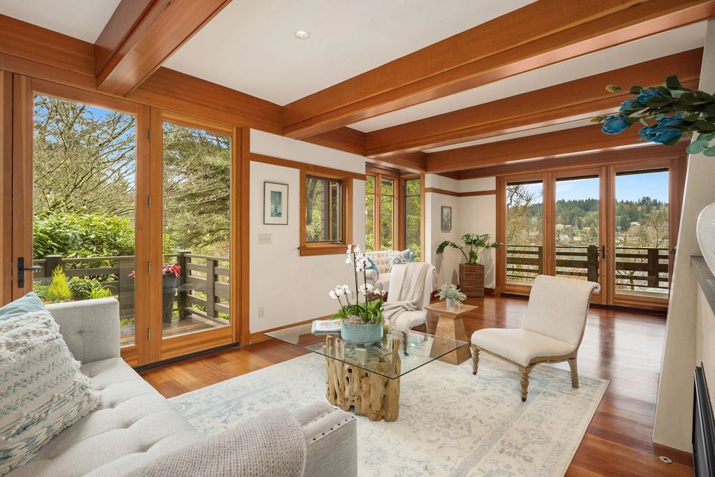 The Home in Bainbridge Island is an exceptional custom estate with 2 homes on a combined acre including 139’ of spectacular water frontage, now available for sale. This home located at 17253 & 17204 Agate Street NE, Bainbridge Island, Washington