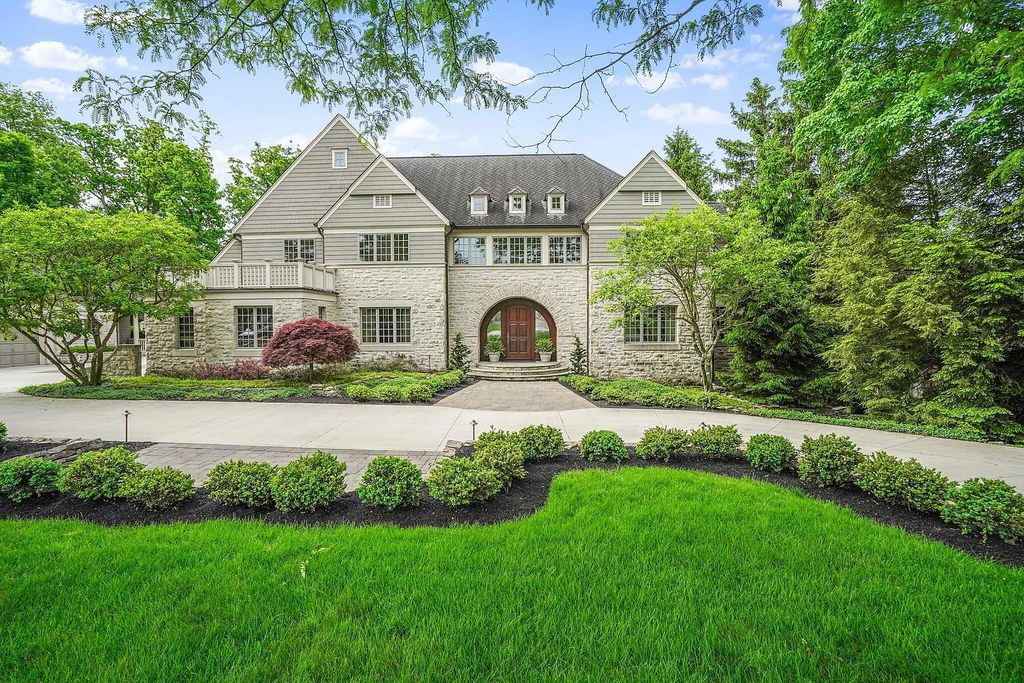 The Estate in Powell is a luxurious home providing grand living spaces with breathtaking woodland views and huge entertainment areas now available for sale. This home located at 1903 Strathshire Hall Ln, Powell, Ohio; offering 06 bedrooms and 08 bathrooms with 10,106 square feet of living spaces.