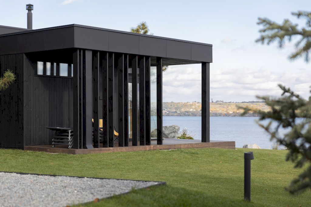 H House, Prominent House to Enjoy Nature by Klochenko Architects
